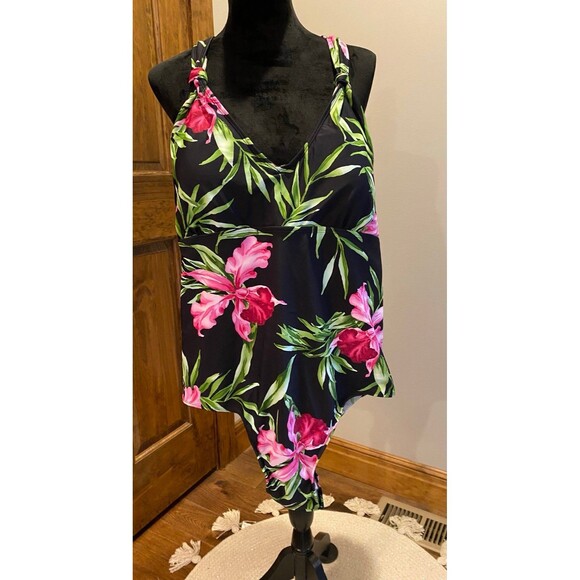 White Stag Halter Swimsuit Womens One Piece Size 3X 22W to 24W Pool Swimwear - Picture 2 of 10